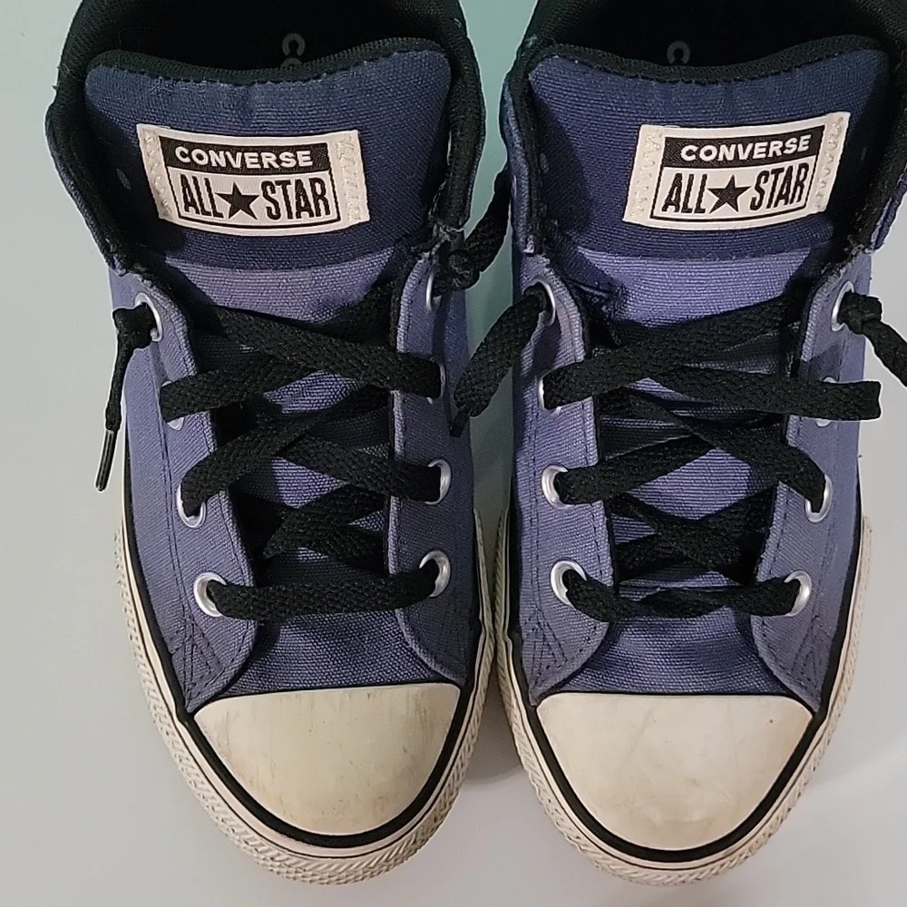 Boys Converse Chuck Taylor All Star Axel Slip-Ons, Blue/Black, Size 3, Pre-owned